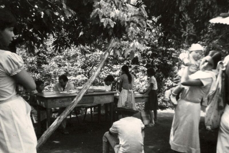 Archivo:Historia de las CEBES Etapa 1 imagen5.jpg