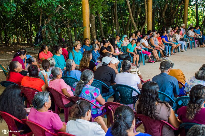 Archivo:Historia de las CEBES Etapa 4 imagen6.jpg